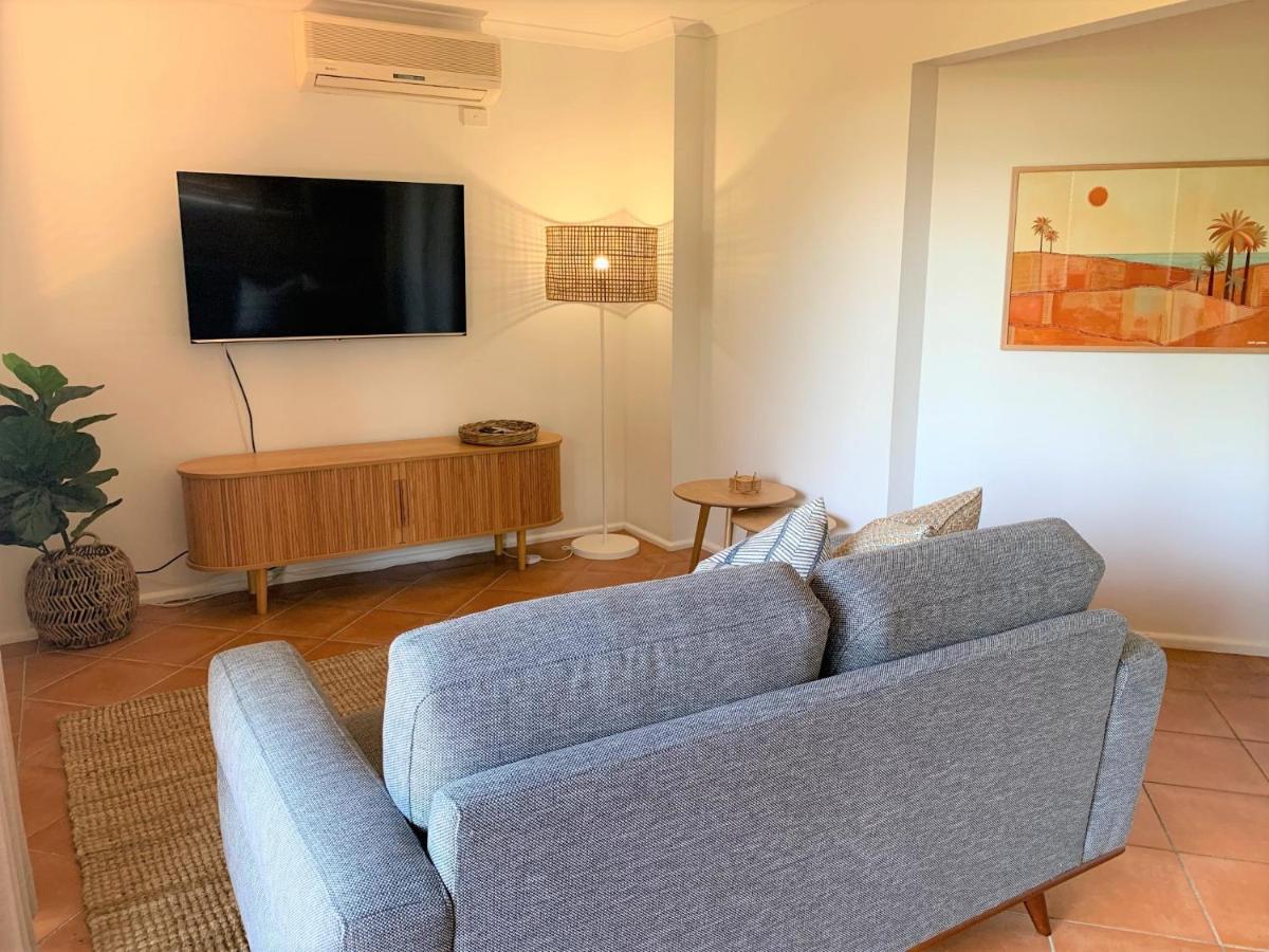 Coast Yamba - Adults Only Aparthotel Bagian luar foto